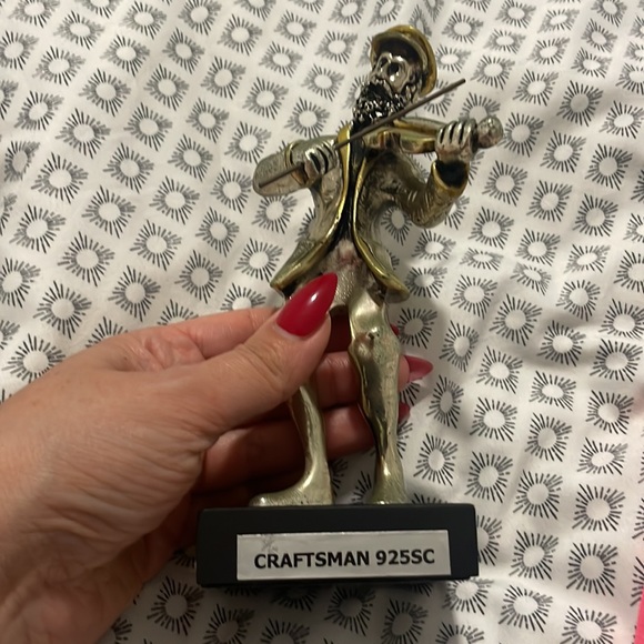 💙 Judaica 925 SC Craftsman Fiddler Violinist Figure approximately 7 inches Tall - Picture 4 of 8